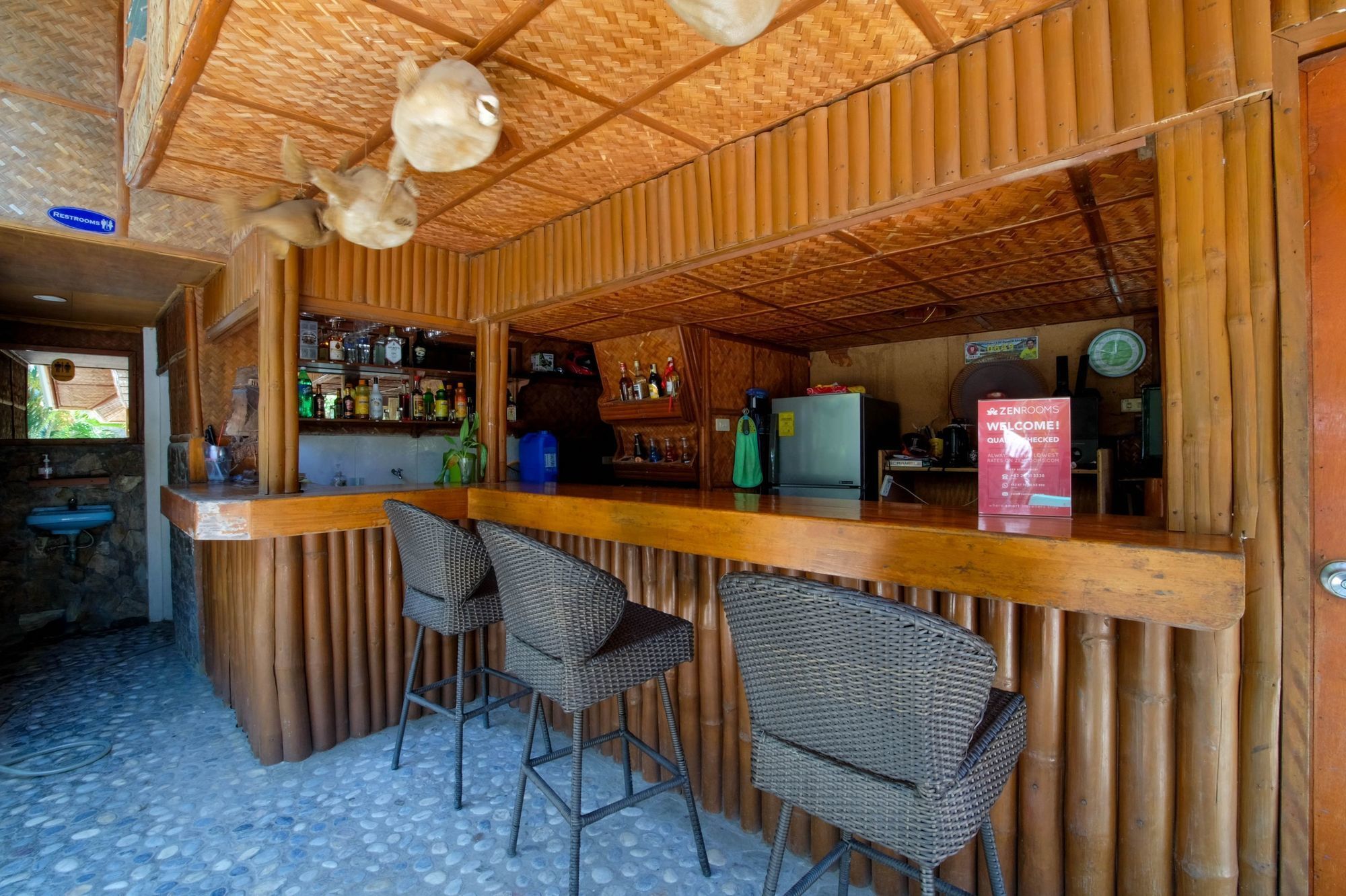Zen Rooms White Beach Puerto Galera Exterior photo
