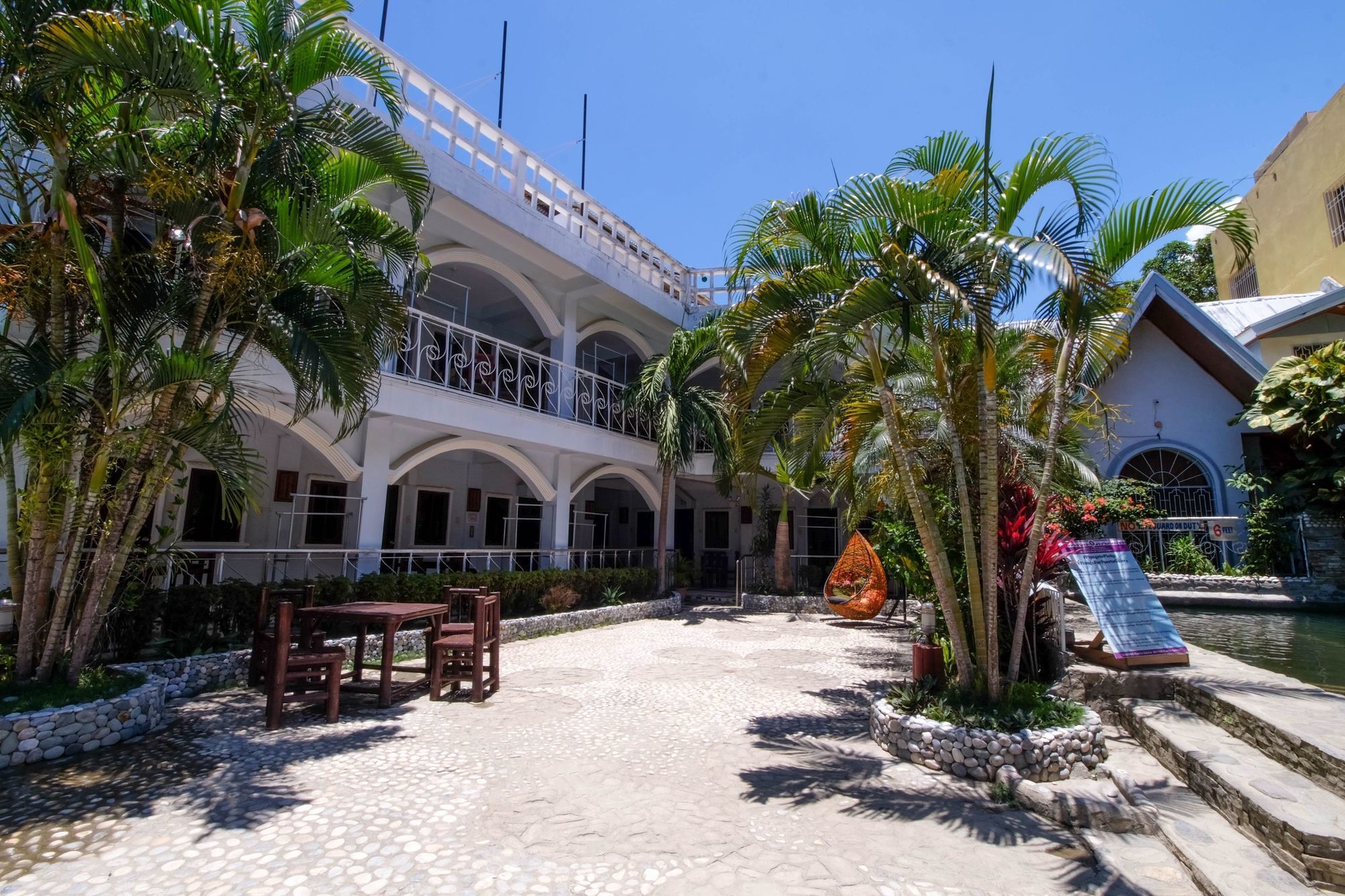 Zen Rooms White Beach Puerto Galera Exterior photo